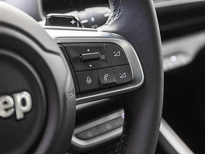 Jeep Avenger 1.2 48V 4xe Hybrid eAWD Upland