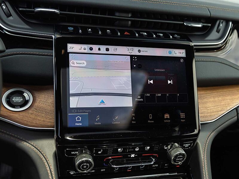 Jeep Grand Cherokee 4xe Summit Reserve DVD