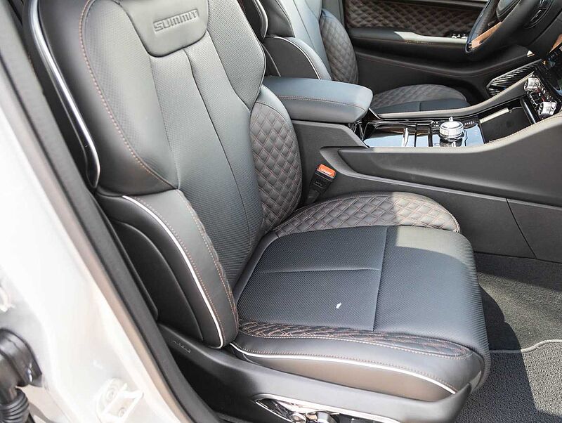 Jeep Grand Cherokee 4xe Summit Reserve DVD