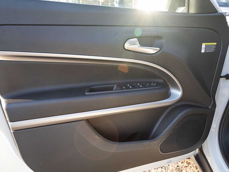 Jeep Avenger 1.2 Altitude Winterpaket/Navi