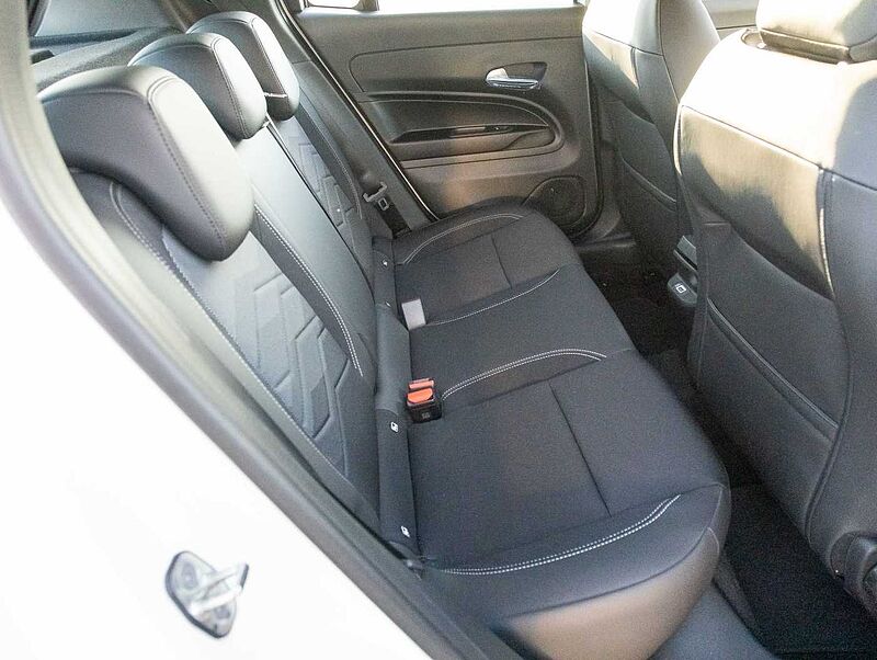 Jeep Avenger 1.2 Altitude Winterpaket/Navi