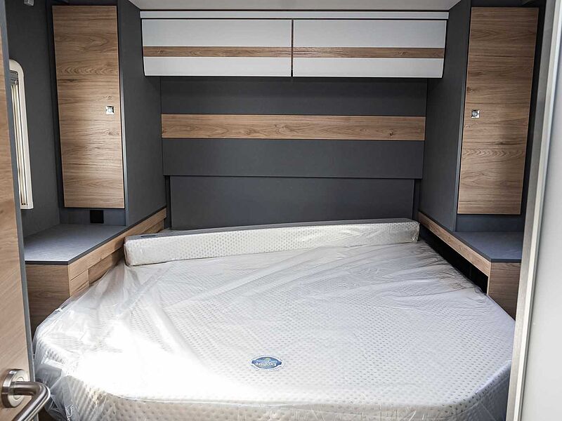 Dethleffs Just Camp T 7052 DBM Hubbett