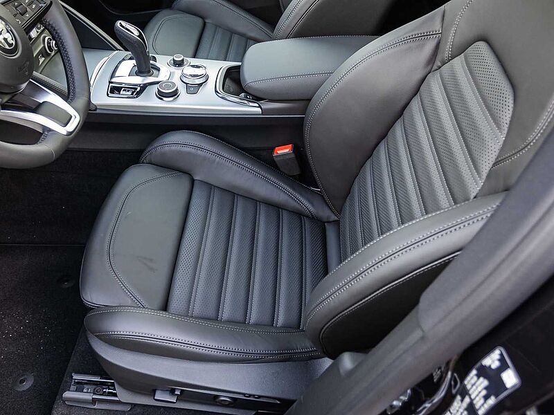 Alfa Romeo Stelvio 2.0 16V Turbo AT8-Q4 Veloce