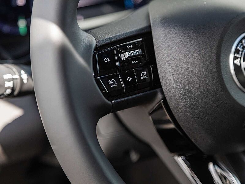 Alfa Romeo Junior ELETTRICA SPECIALE  115 KW (156 PS)