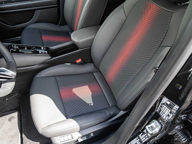 Alfa Romeo Junior ELETTRICA SPECIALE  115 KW (156 PS)