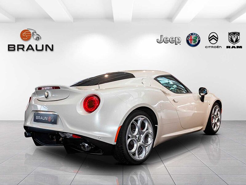 Alfa Romeo 4C 1.8 TBi Coup&eacute;  NUR 4107km!