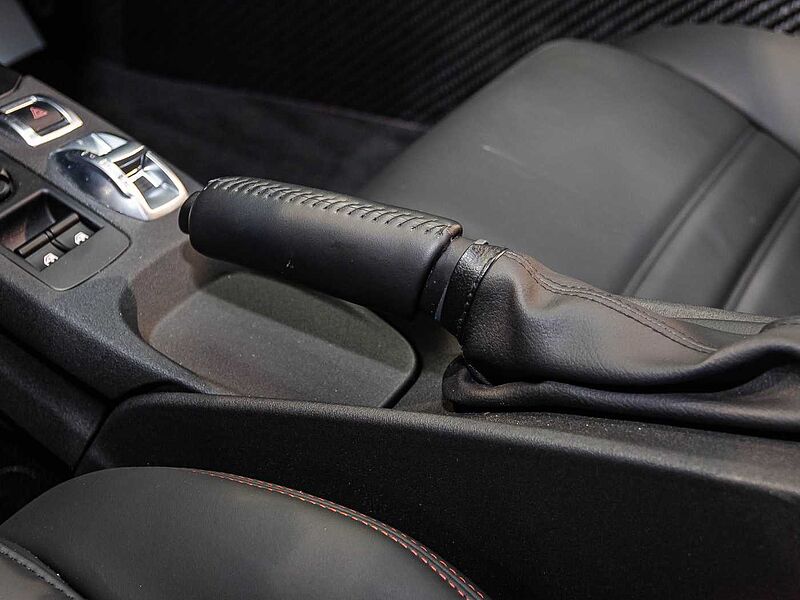 Alfa Romeo 4C 1.8 TBi Coup&eacute;  NUR 4107km!