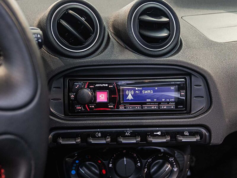 Alfa Romeo 4C 1.8 TBi Coup&eacute;  NUR 4107km!