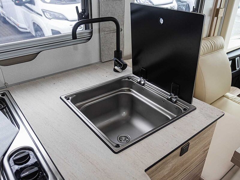 Eura Mobil Integra Line 720 QF MARKISE 06/2026