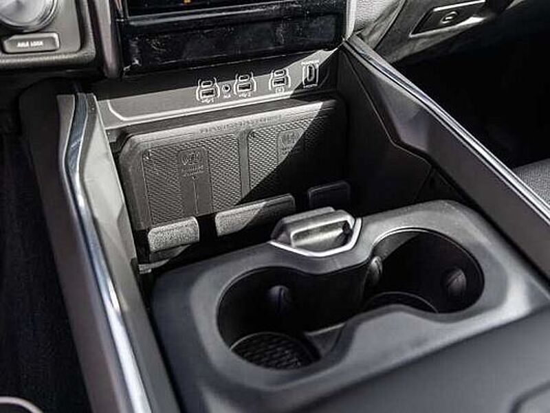 Dodge RAM 1500 Laramie Night Premium LPG