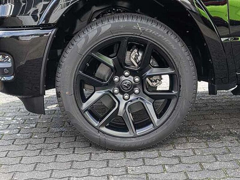 Dodge RAM 1500 Laramie Night Premium LPG