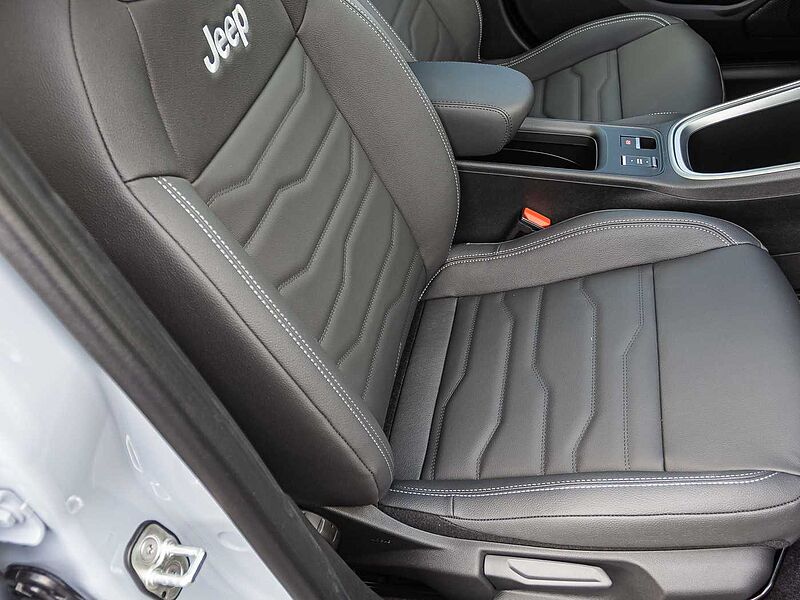 Jeep Avenger Elektro Summit Panorama/Leder