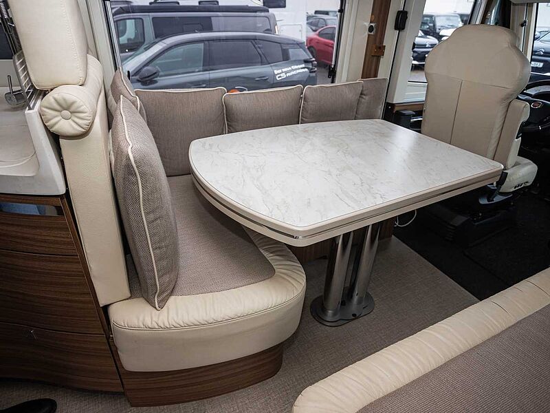 Eura Mobil Integra 890 QB ALKO HUBST&Uuml;TZEN 2xTV Dachklima