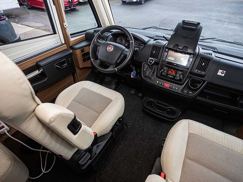 Eura Mobil Integra 890 QB ALKO HUBST&Uuml;TZEN 2xTV Dachklima