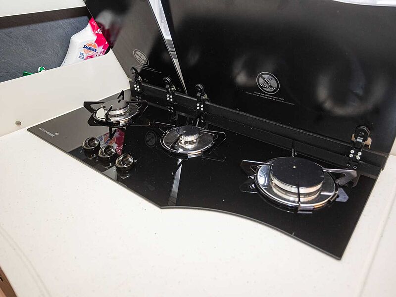 Eura Mobil Integra 890 QB ALKO HUBST&Uuml;TZEN 2xTV Dachklima