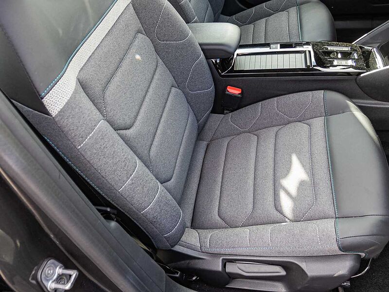 Citroen C4 PureTech 130 EAT8 PLUS