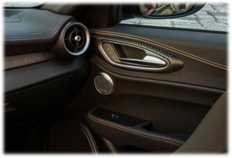 Alfa Romeo Giulia 2.9 V6 Bi-Turbo Quadrifoglio ORO