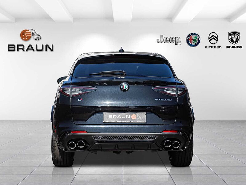 Alfa Romeo Stelvio V6 2.9 Bi-Turbo AT8-Q4 Quadrifoglio