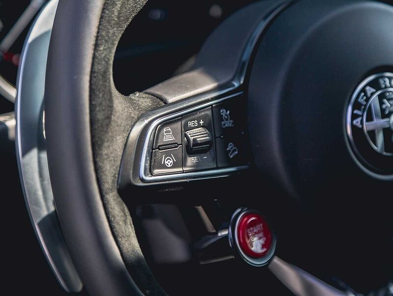 Alfa Romeo Stelvio V6 2.9 Bi-Turbo AT8-Q4 Quadrifoglio MY24