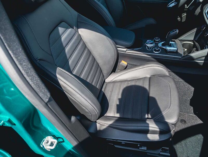 Alfa Romeo Stelvio V6 2.9 Bi-Turbo AT8-Q4 Quadrifoglio MY24