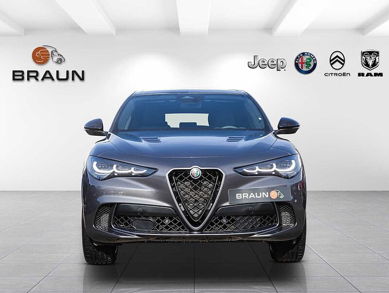 Alfa Romeo Stelvio V6 2.9 Bi-Turbo AT8-Q4 Quadrifoglio