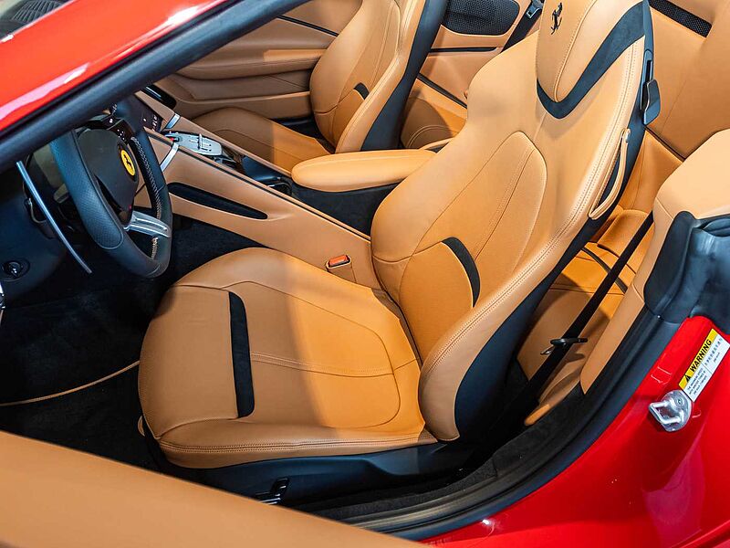 Ferrari Roma Spider Rosso Corsa/Cuoio