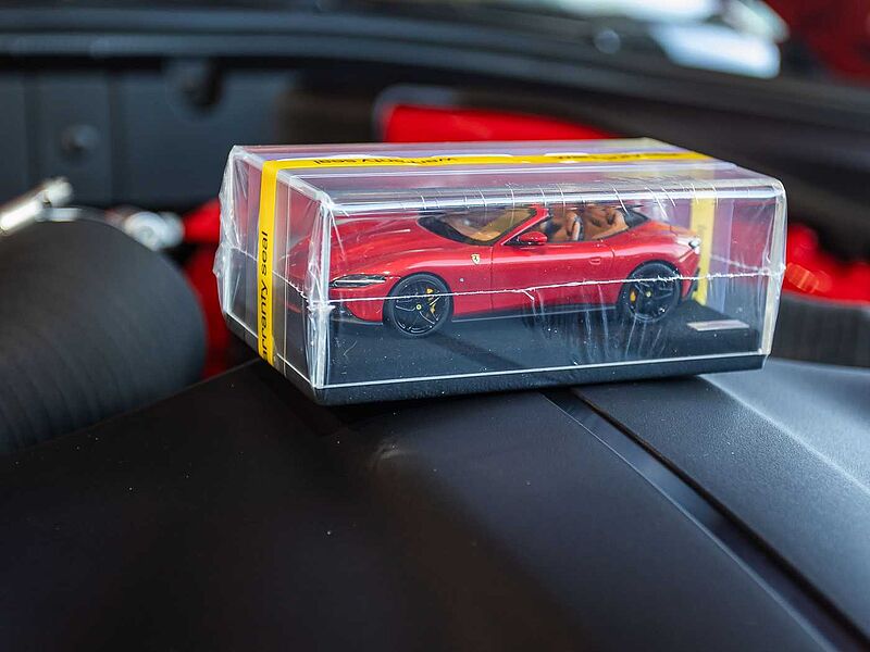 Ferrari Roma Spider Rosso Corsa/Cuoio