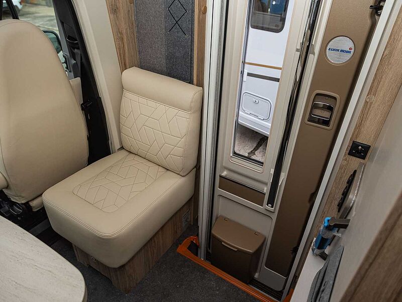 Eura Mobil XTURA 686 EF 4x4 7/26