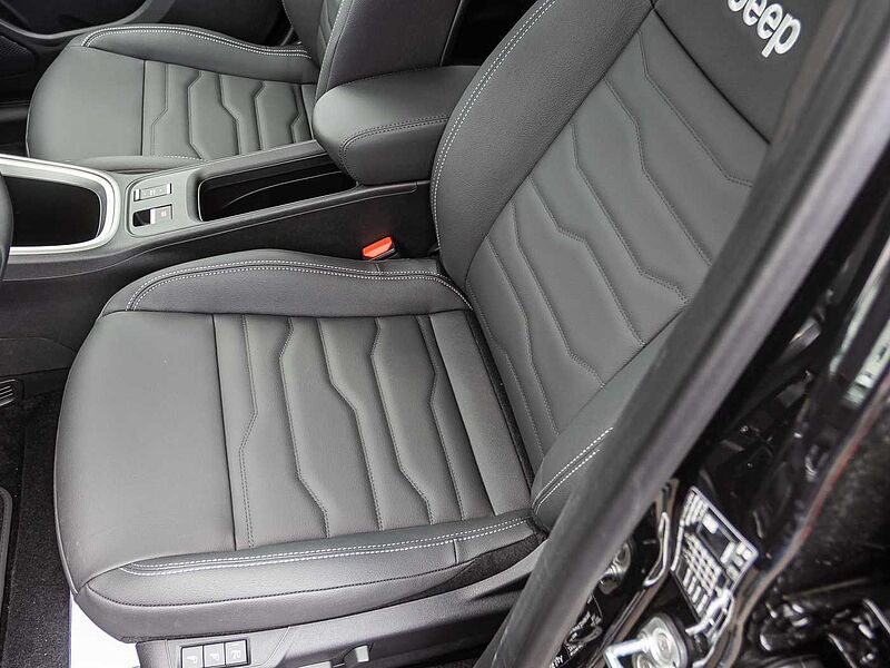 Jeep Avenger Elektro Summit Panorama/Leder