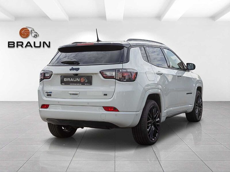 Jeep Compass PHEV 'S' 4Xe Lederpaket / Panorama