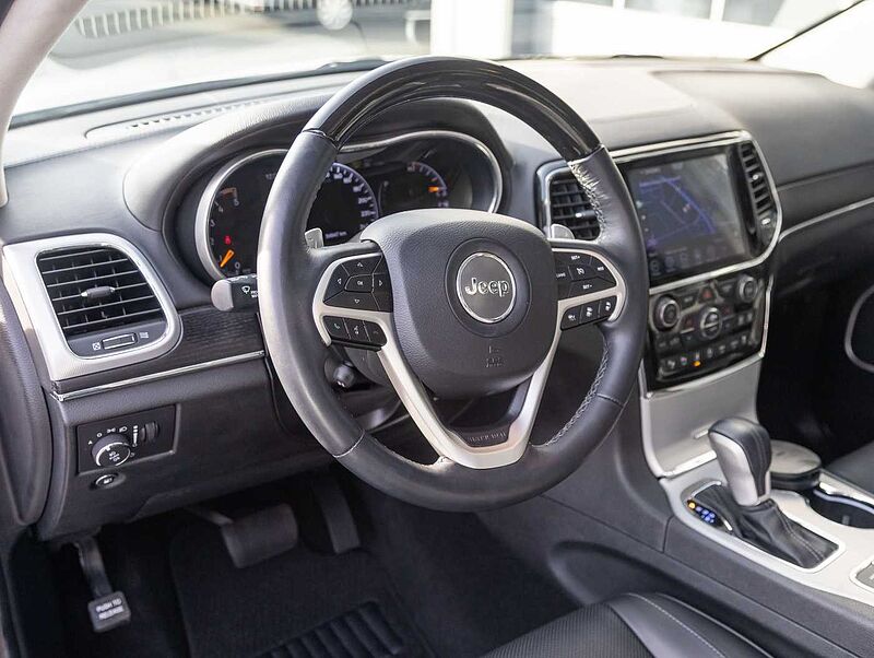 Jeep Grand Cherokee Summit 3.0l V6 Ivory-White