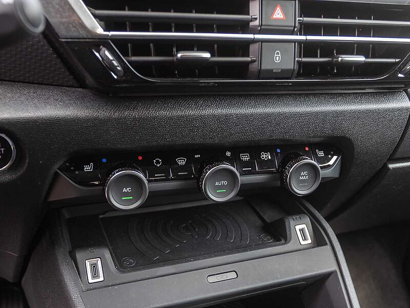 Citroen C4 PureTech 130 EAT8 MAX Techno-Paket