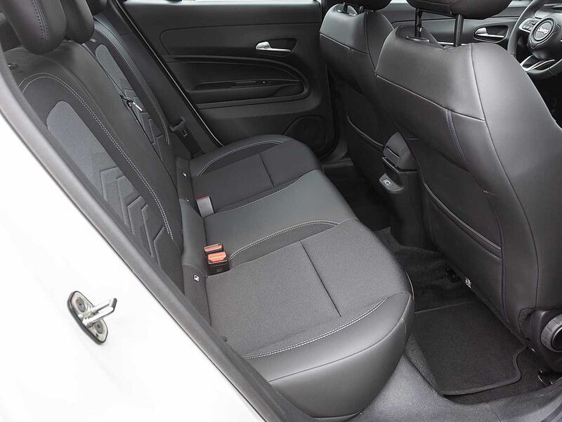 Jeep Avenger 1.2 Altitude Winter Paket