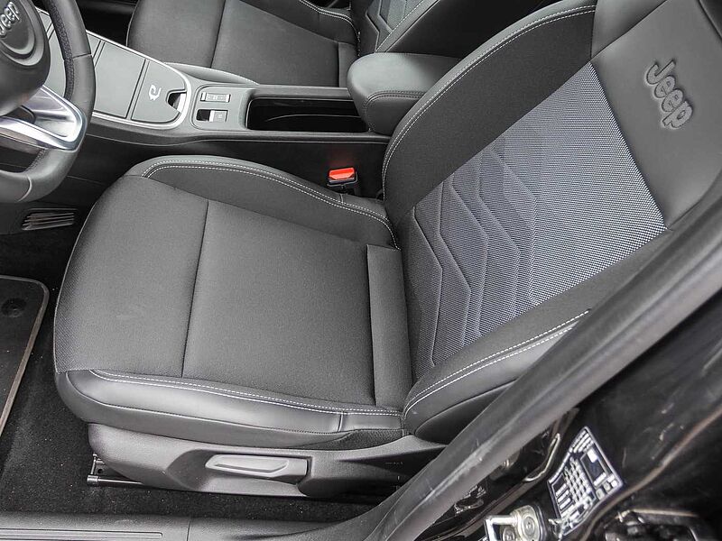 Jeep Avenger Elektro Altitude Infotainment-Paket