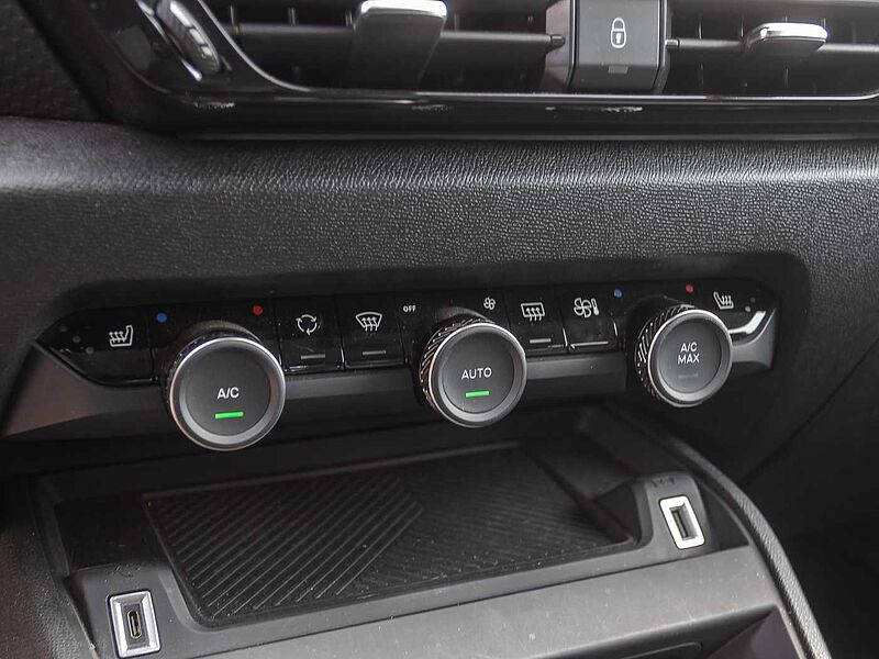 Citroen C4 PureTech 130 Stop&Start EAT8 MAX