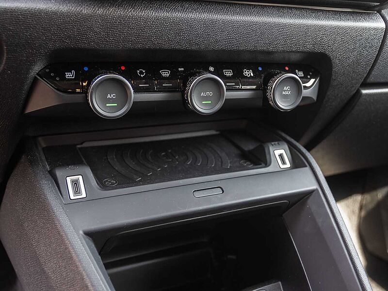 Citroen C4 PureTech 130 EAT8 MAX Techno-Paket