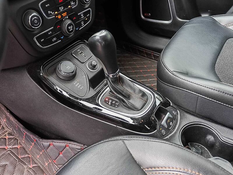 Jeep Compass 2.0 Limited 4x4 AT Park-Paket