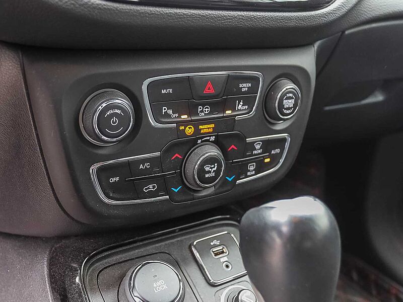 Jeep Compass 2.0 Limited 4x4 AT Park-Paket