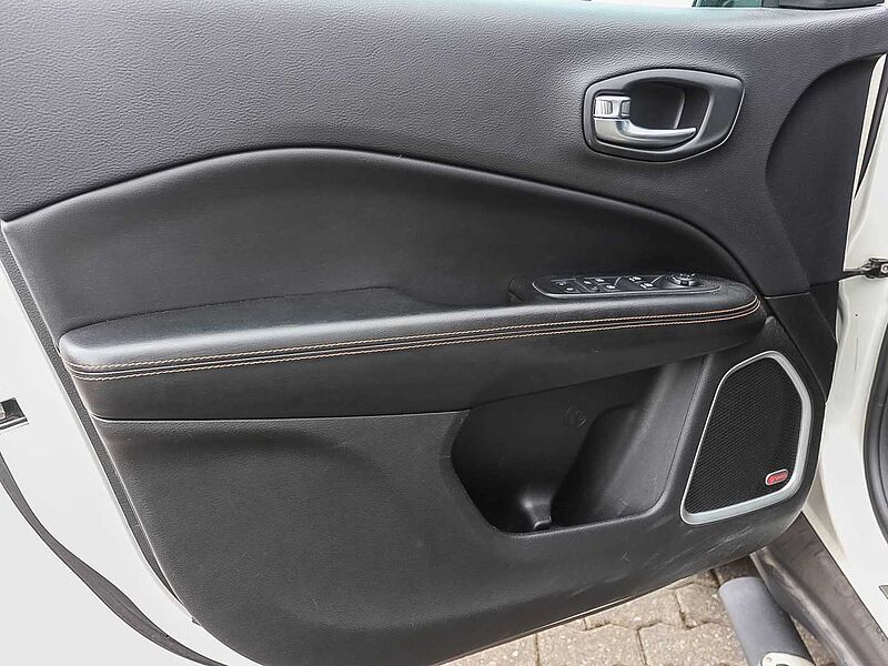 Jeep Compass 2.0 Limited 4x4 AT Park-Paket