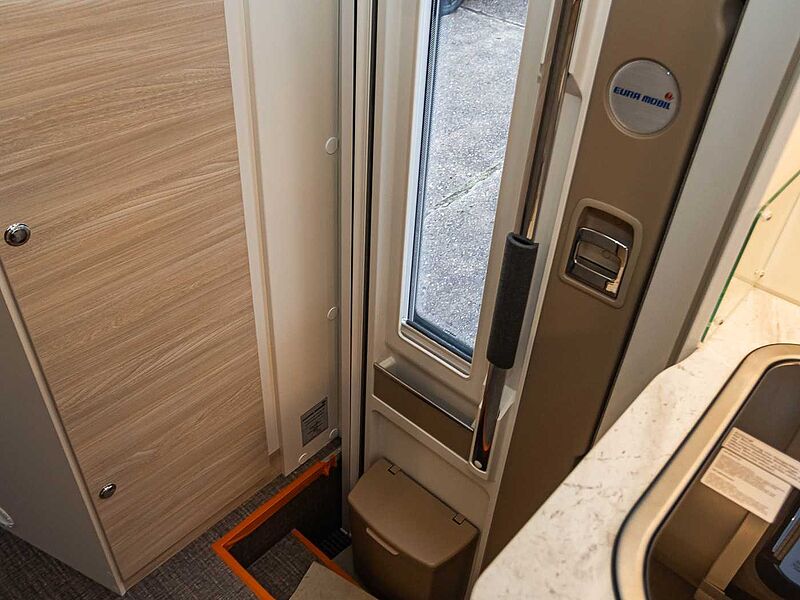 Eura Mobil Activa One 650 HS Automatik MESSEPREIS