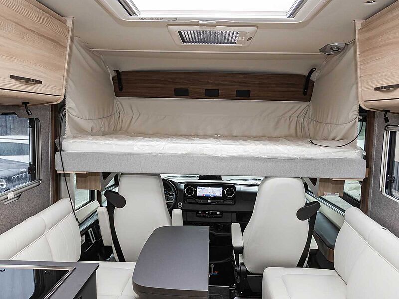 Eura Mobil Integra Line GT - Mercedes IL726QF BLACKLINE
