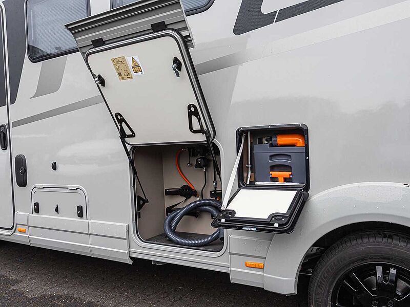 Eura Mobil Integra Line GT - Mercedes IL726QF BLACKLINE