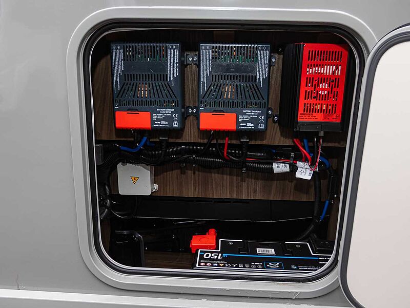 Eura Mobil Integra Line GT - Mercedes IL726QF BLACKLINE