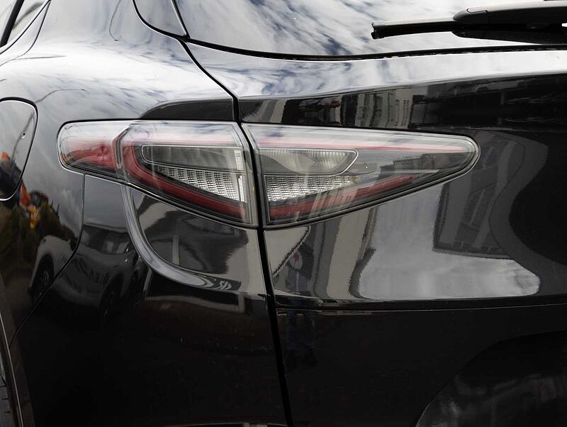 Alfa Romeo Stelvio 2.0 Turbo 16V AT8-Q4 Veloce