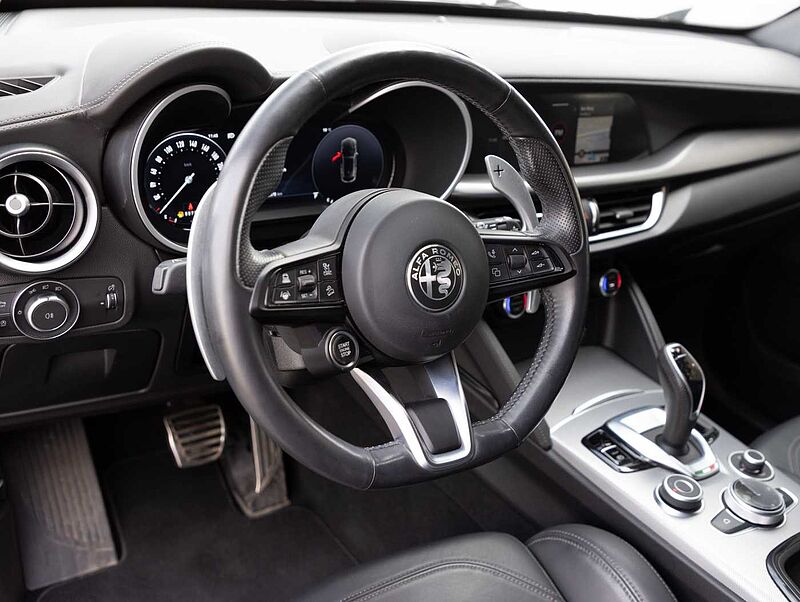 Alfa Romeo Stelvio 2.0 Turbo 16V AT8-Q4 Veloce