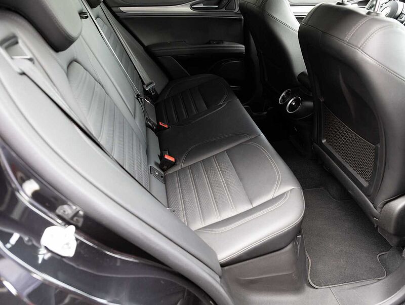 Alfa Romeo Stelvio 2.0 Turbo 16V AT8-Q4 Veloce