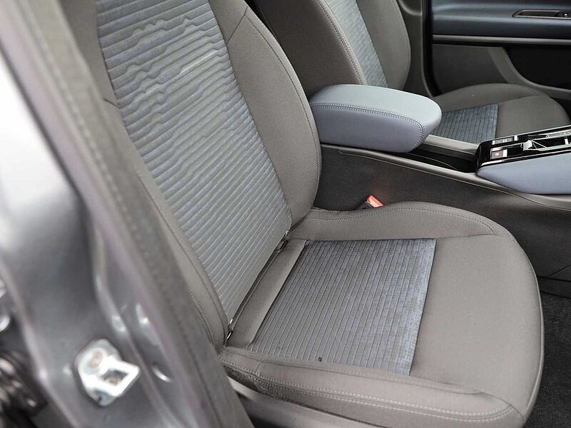 Alfa Romeo Junior 1.2 VGT Ibrida Sprint