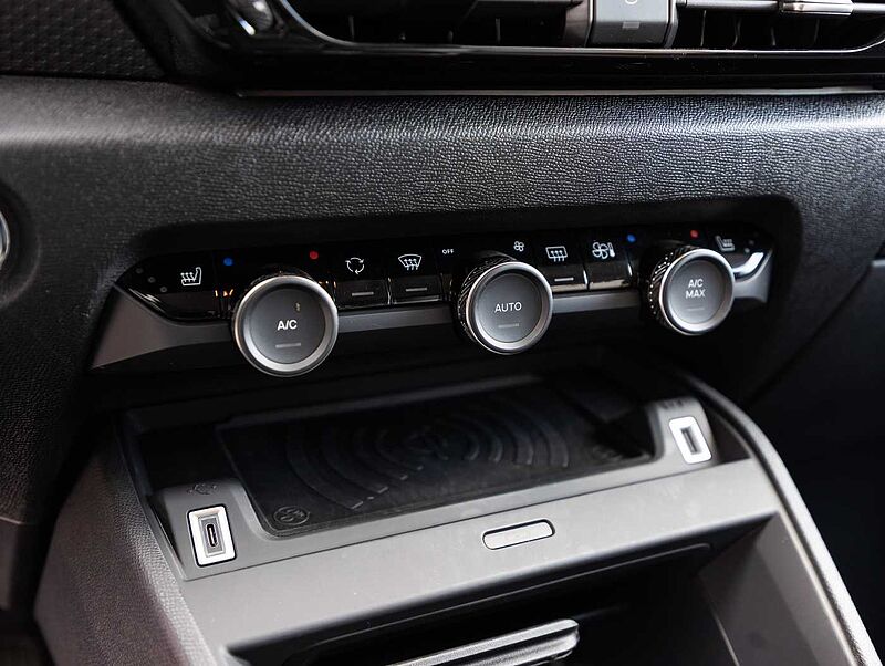 Citroen C4 PureTech 130 EAT8 MAX Techno-Paket