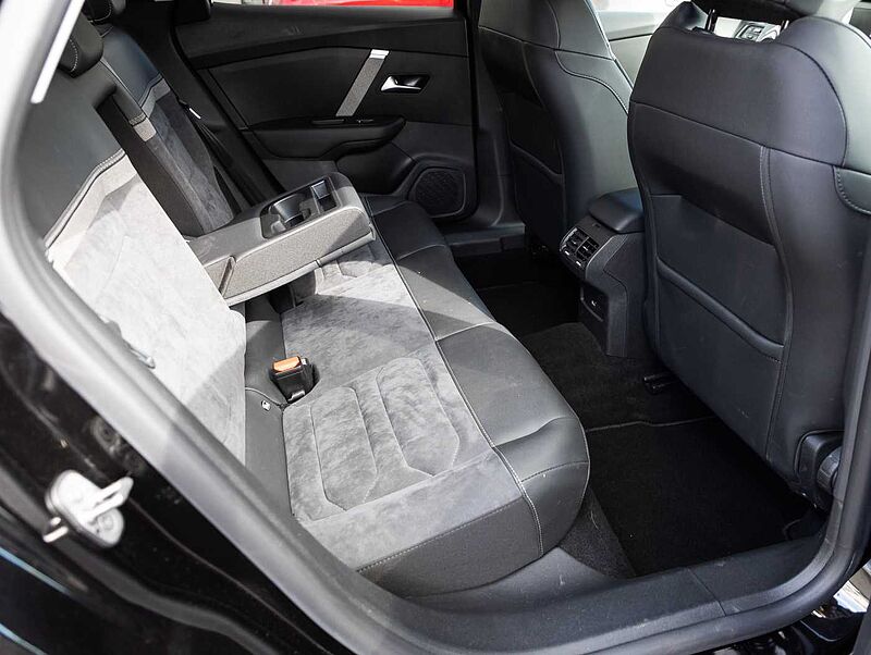 Citroen C4 PureTech 130 EAT8 MAX Techno-Paket