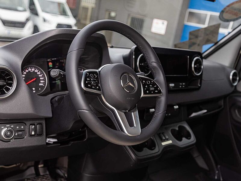 Eura Mobil XTURA 686 EF 4x4  MODELL 26